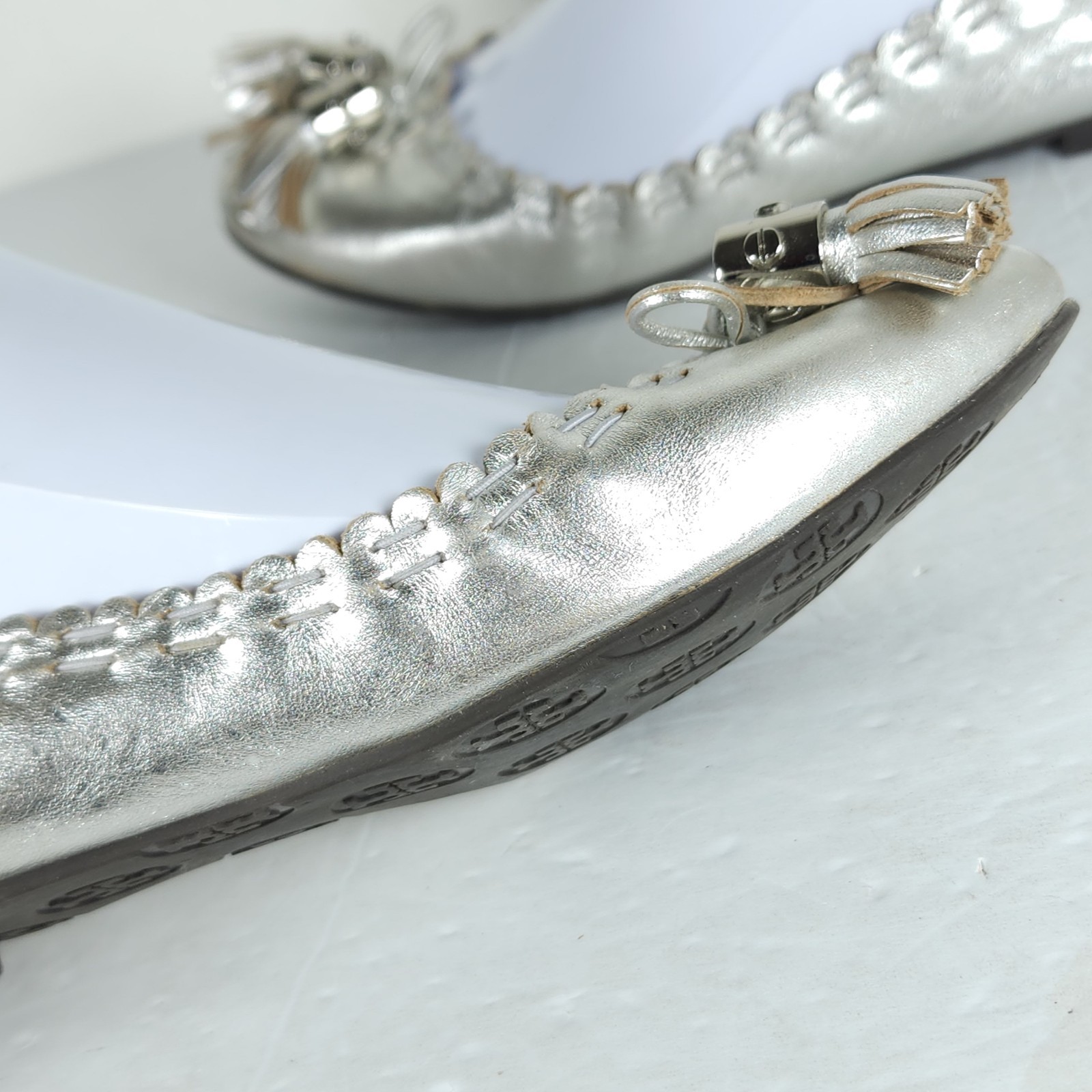 TORY BURCH Women's Reese US 6,5M Silver Leather Tassels Logo SlipOn Ballet Flats thumbnail 16