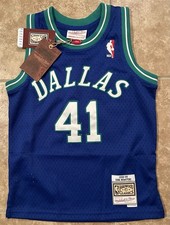 Dallas Mavericks Dirk Nowitzki Mitchell Ness 1998-99 Swingman Youth Jersey Sz 7