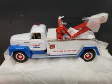 First Gear 10-1119 134 1957 International R-200 Exxon Tow Truck 7315 Ship