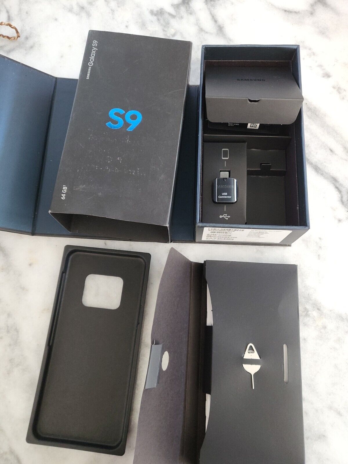 Foto 1 di 4