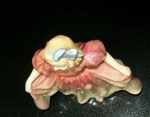 Vintage Royal Doulton Bone China Figurine "Sweeting" No. HN1935 SA Retired EXC - Picture 9 of 10