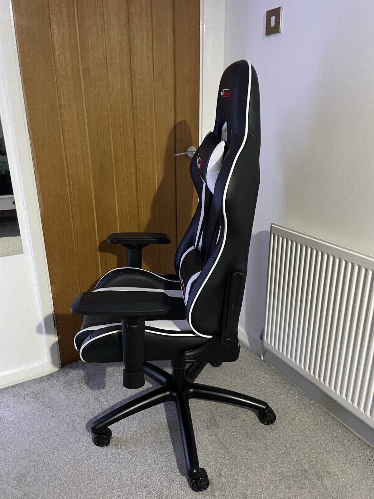 Picture 4 of 24