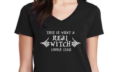 Halloween Ladies V-neck This Is What a Real Witch Looks Like Shirt Fall T-Shirt
