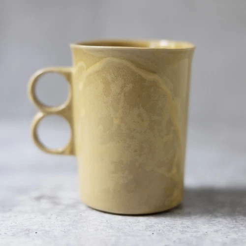 Bennington Pottery Agate Yellow Cream Double Finger Test Mug 1340 Trigger Cup 4"