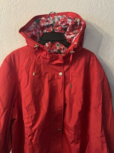 Susan Graver Water Resistant Zip Front Jacket with Hood & Seaming Detail Red 3X - Picture 2 of 4