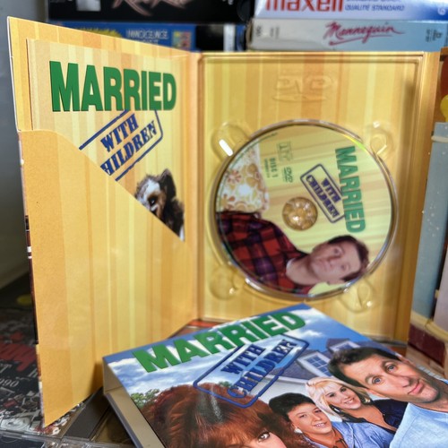 Married with Children DVD Box Set Lot Seasons 1-3 Christina Applegate Comedy TV - Picture 14 of 22