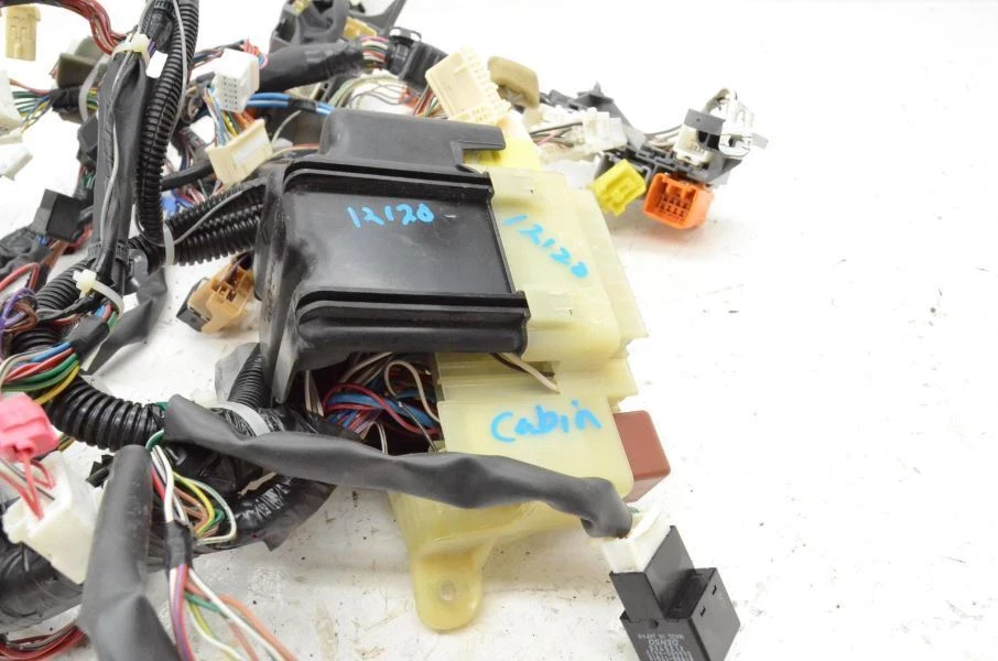 Toyota MR2 Spyder 2002 cambio secuencial cabina caja de fusibles arnés de cables 82141-17100 Foto 4 de 4