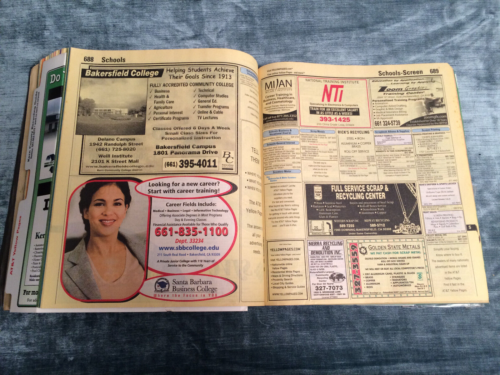 BAKERSFIELD & SURROUNDING, YEAR '2006 YELLOW & WHITE PAGES, AT&T TELEPHONE BOOK - Picture 19 of 20