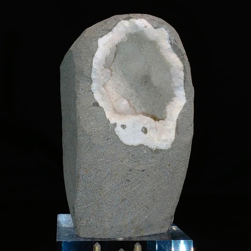 Geode crystal cave w/ Mordenite & Epistilbite crystal clusters specimen 0.25kg - Picture 5 of 8