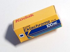 Dia-Rollfilm Kodak Ektachrome 100 HC, ISO 100, originalverpackt (exp. 1999)