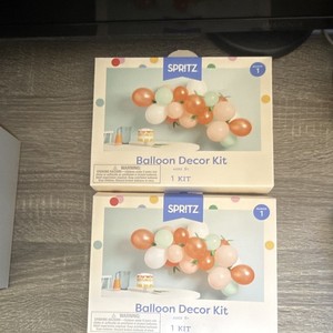 Spritz Balloon Decor Kit, Decorative Party Decoration, Multicolor, 1 Kit