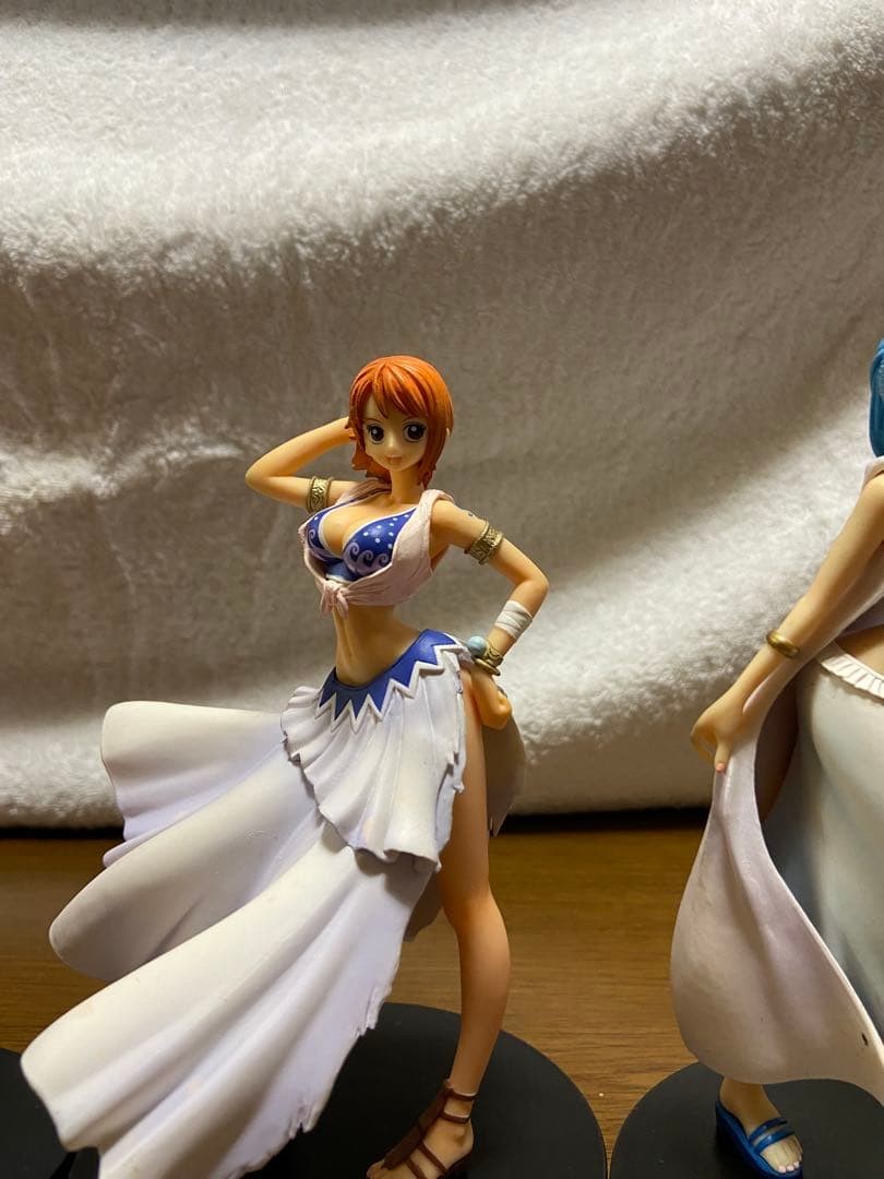 One Piece Female Figure Set of 5 Including Hancock Nami Vivi