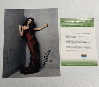 SHANIA TWAIN Signed 8x10 Photo AS COA Autographed Picture