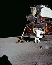 APOLLO 11 BUZZ ALDRIN AND LUNAR LANDER PHOTOGRAPH PHOTO PRINT