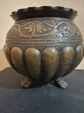 VECCHIO VASO CACHE POT IN METALLO LAVORATO