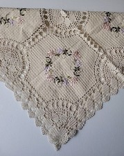 VTG Hand Crochet Floral Lace Cutout Centerpiece Table Runner Cottagecore 36"