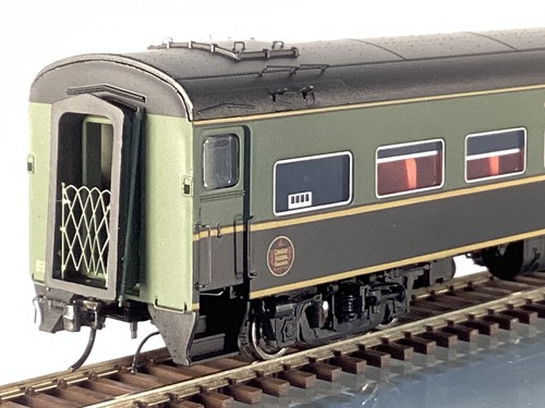 Entrenador ligero Rapido 100286 HO Canadian National 1954 esquema #5517 con luz | Condition: New