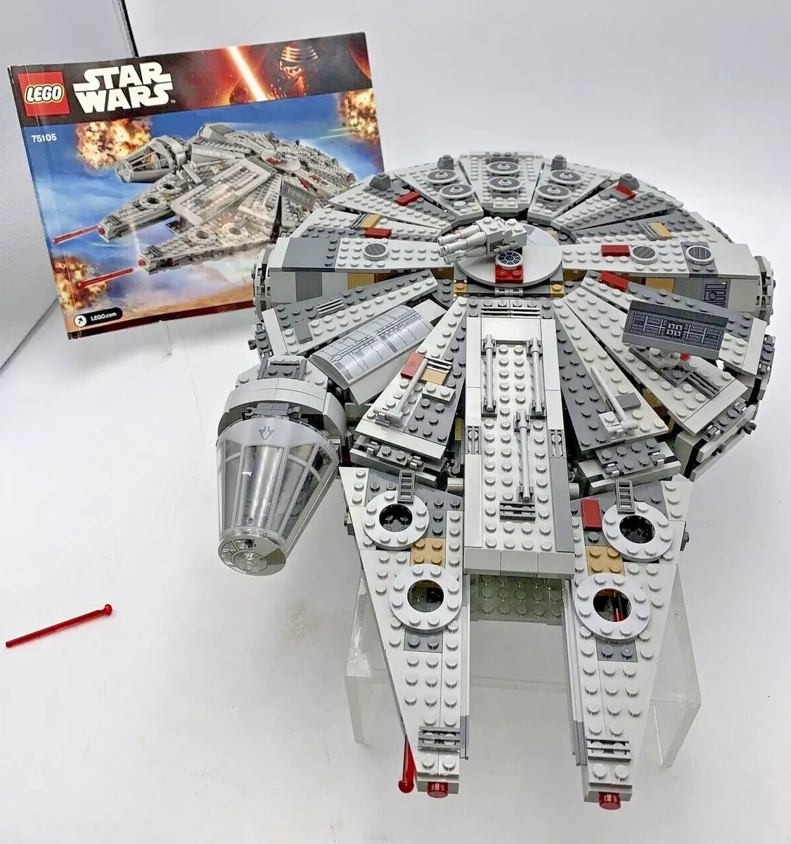 LEGO Star Wars Faucon Millenium (#75105) Tout neuf, officiellement retiré