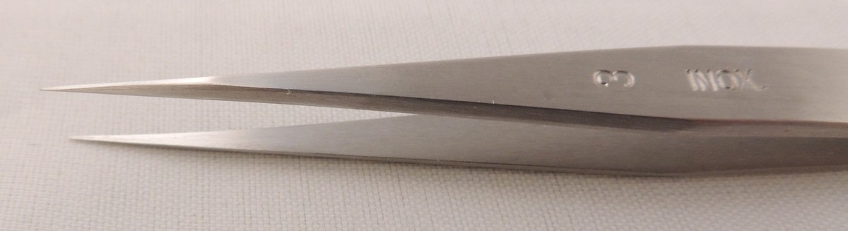 2x Balais de charbon pour divers aspirateurs - 32,2 x 6,4 x 10mm