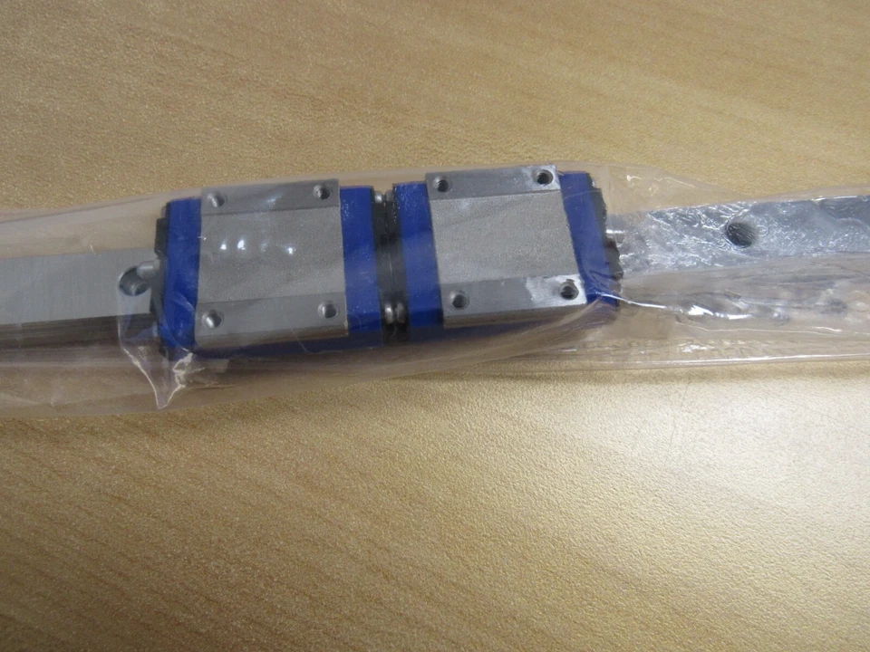 NSK Guida lineare con cuscinetti a rulli PU150 15mm x 500mm PU150500ALK2BPN1 - Immagine 2 di 4