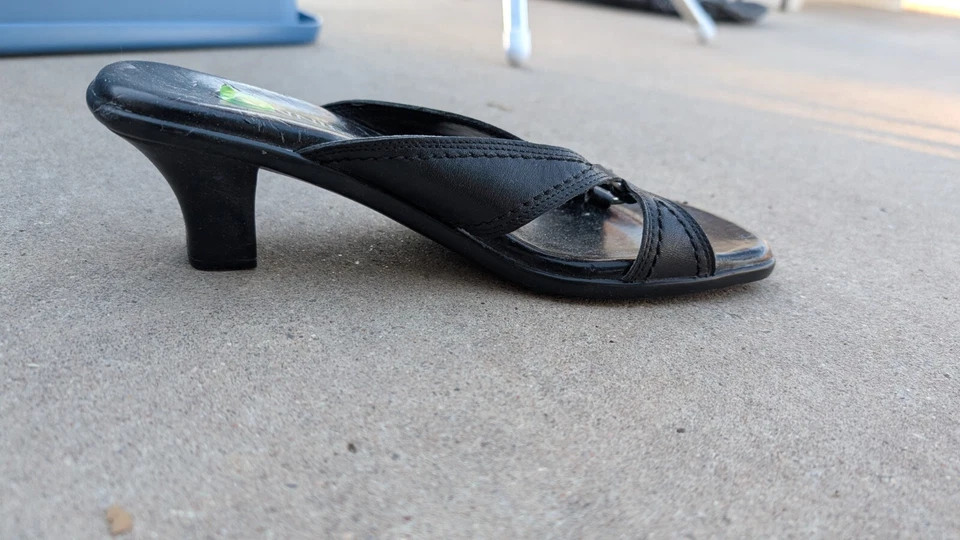 Sandalias Slip-on Negras, Marca: Connie, Talla 6 Foto 4 de 4