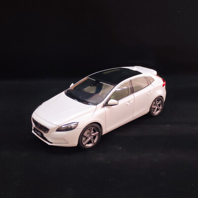 VOLVO V40 モデルカー s-l400.jpg