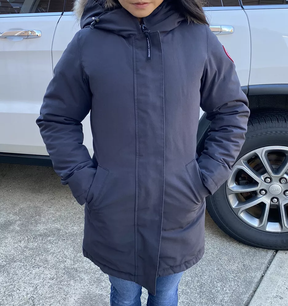 EUC 100%Authentic Canada Goose Victoria Parka Navy XXS Slim Fit
