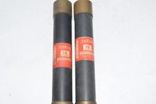 NEW Lot of 2 Cefco D23-33 Renewable Fuses 10A 600V