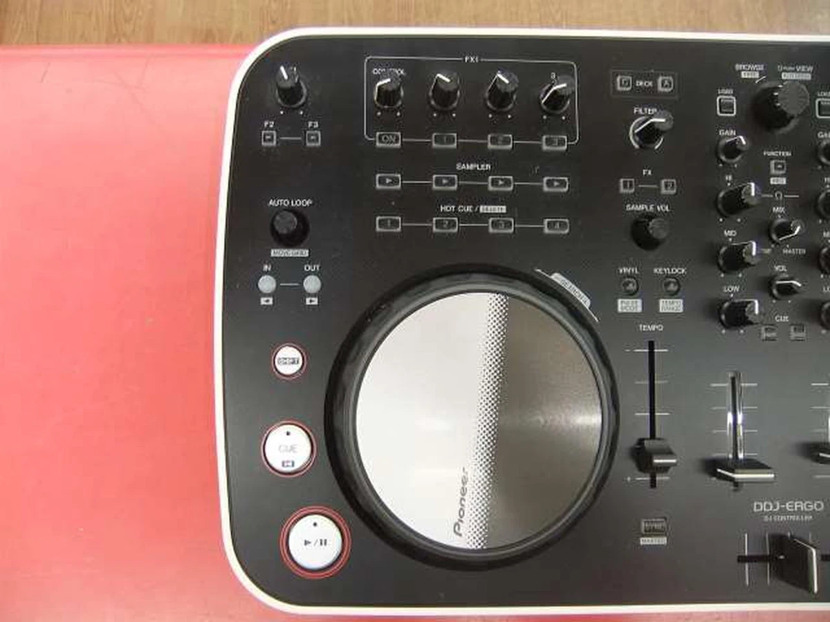 Pioneer DDJ-ERGO-V DJ Controller Limited Edition Black Excellent-