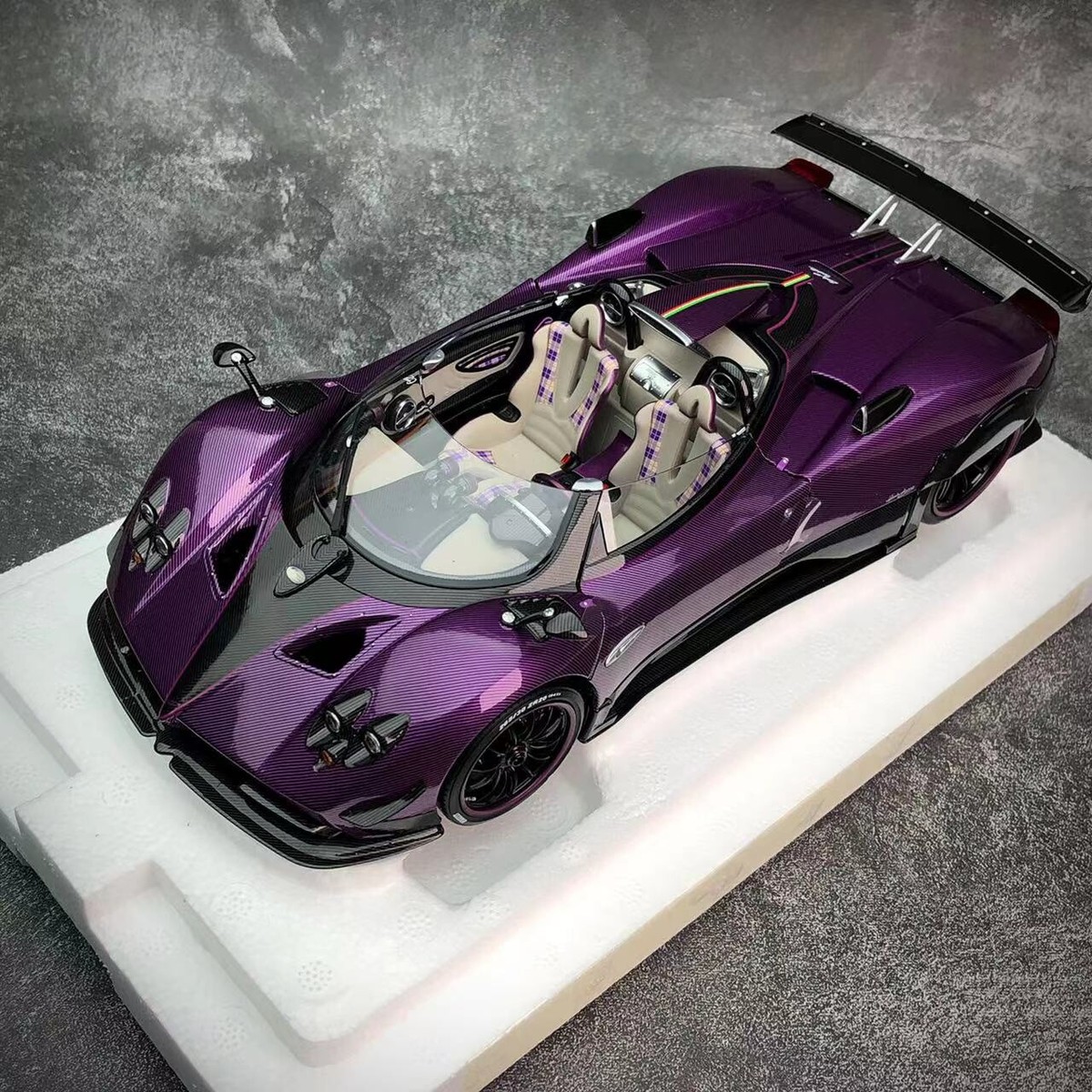 Pagani Zonda 1/18 スケールモデル Pagani Zonda C12 Red 1/18 Diecast by Motormax | eBay