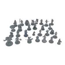 Player Character Lot Dungeons and Dragons Miniatures Plastic unpainted Lot of 29