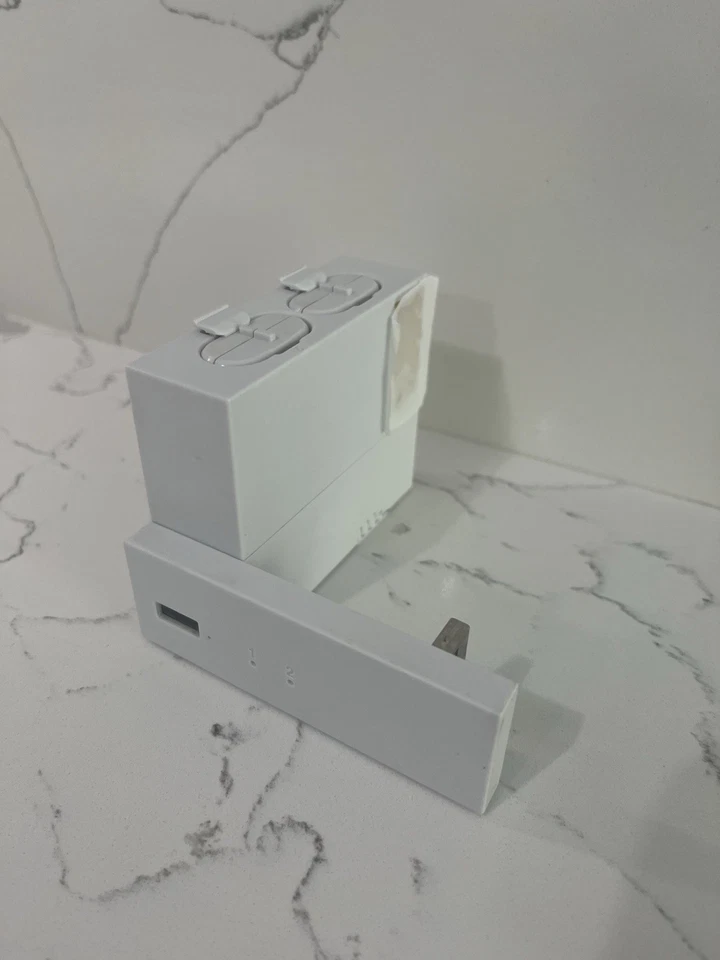 Insignia (2x) Xbox Series S/X Controller Batteries with Charging Station - Image 2 of 4