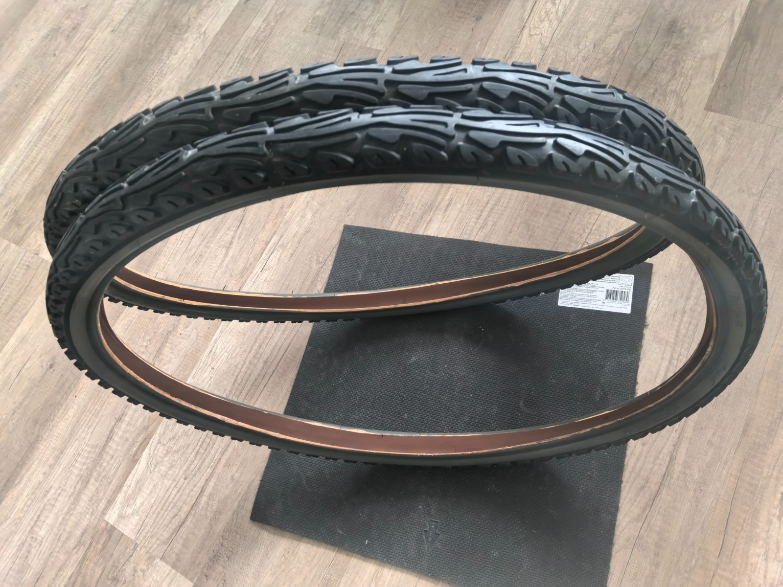 Paire pneus VTT vintage Decathlon chemins 26x1x.75 flancs gris