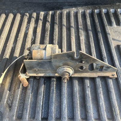 John Deere Onan B43E Coil Mount Air Bracket Plate 318 420 HE166-0772 HE140-1961