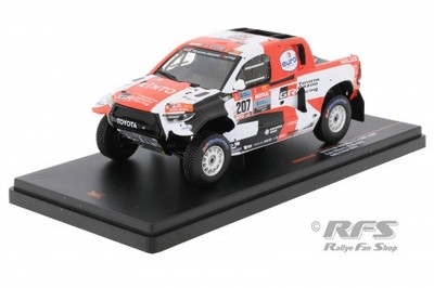 Toyota GR DKR Hilux Rallye Rally Dakar 2022 de Villiers 1:43 IXO RAM 987A