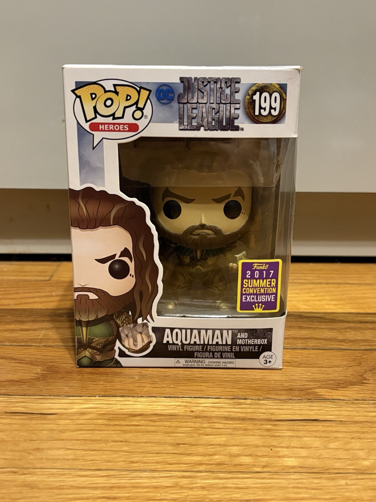 Funko Pop! Vinyl: DC Universe - Aquaman - (w/ Mother Box) - San Diego Comic Con
