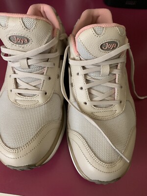 Joya Waikiki Cream Shoes New With Box Size 9
