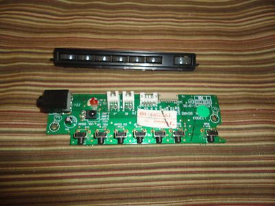 AKAI FUNCTION CONTROL & I/R BOARD TVF75P3-MF PULLED FROM MODEL LCT2070