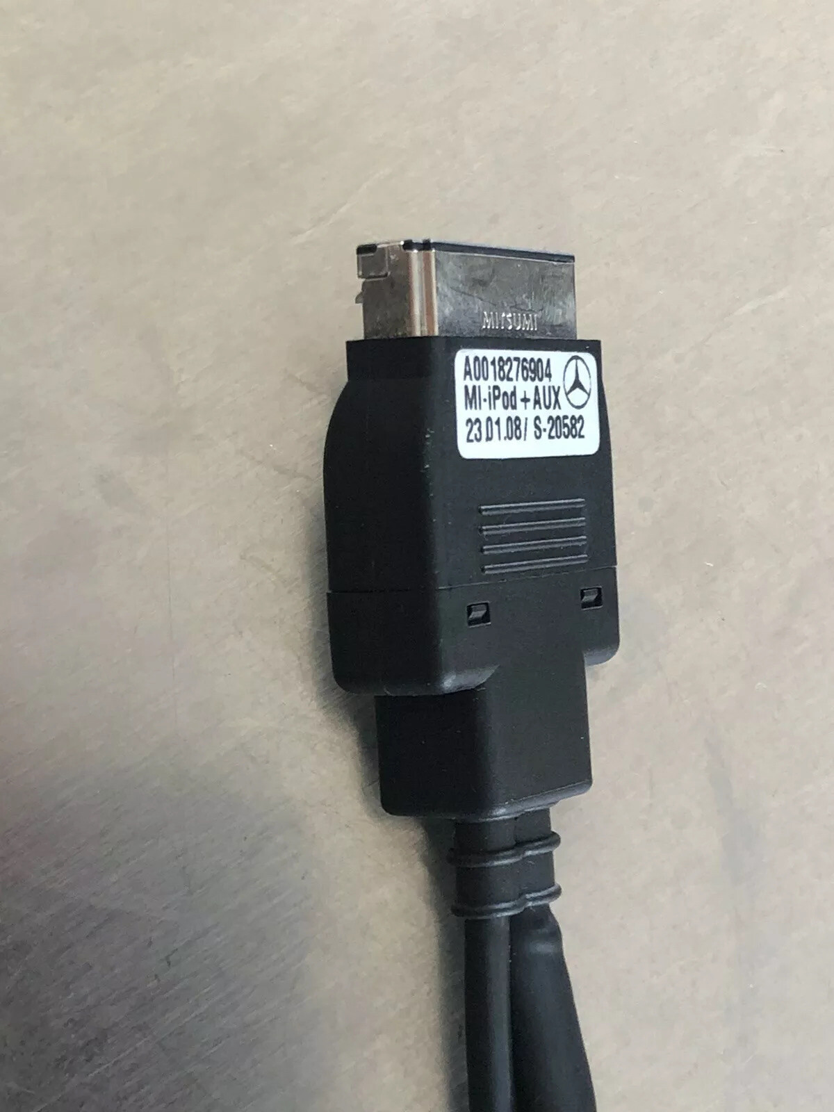 MERCEDES MEDIA INTERFACE CABLE iPHONE iPOD AUX CONNECTOR A0018276904