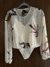 aritzia wilfred floral semi sheer talmont bodysuit blouse sz small creme 