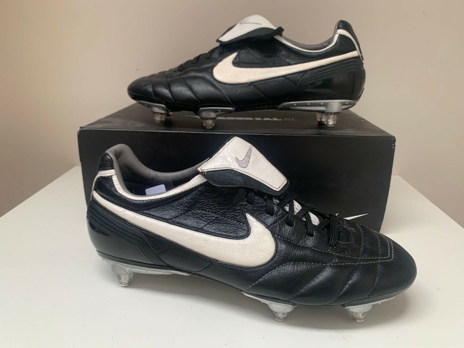 Involucrado no pagado Extinto NIKE TIEMPO R10 RONALDINHO GOLD TOTAL 90 T90 CTR360 SOCCER SHOES 41 8 7 |  eBay