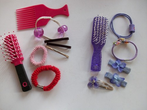 HEISSE ROSA & LILA BÜRSTEN, KAMM + 11 HAARSCHMUCK ** SEHR GUTER ZUSTAND **
