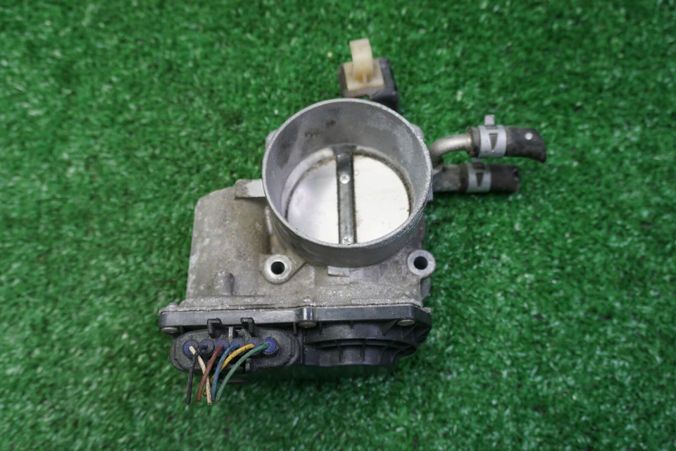 Toyota RAV 4 2010 2,5 carrocería del acelerador OEM 2203036010 Foto 2 de 4