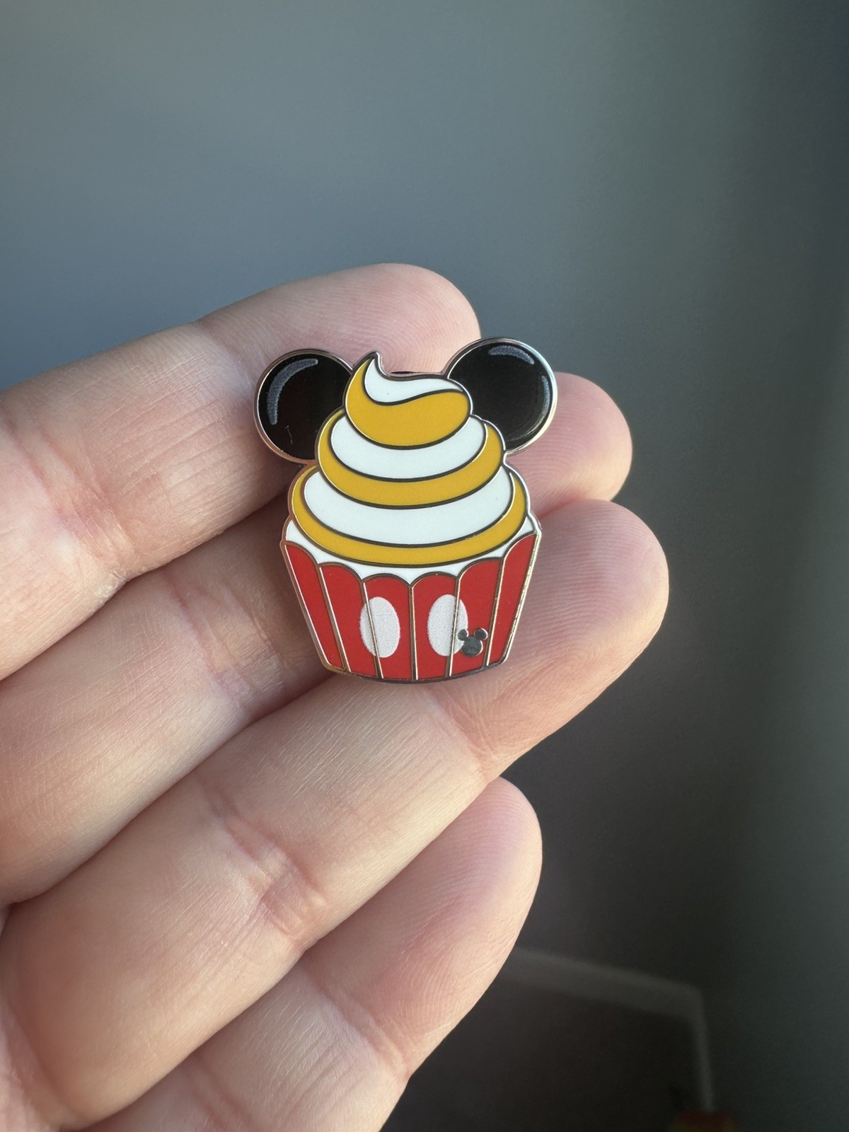DWD Hidden Mickey 2026 Wave A - Mickey Mouse Cupcake