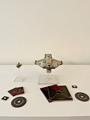 Star Wars X-Wing Miniatures VCX-100 Freighter and Sheathipede-class Shuttle*Read