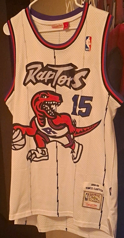 Mitchell & Ness Vince Carter #15 Toronto Raptors NBA Replica Jersey Men's (L)