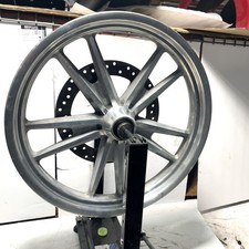 06-17 Harley Dyna Front Switchblade Mag Wheel 19 25mm Oem Runout Video 5 Spoke