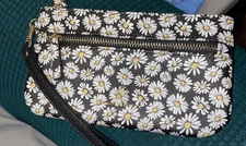 NWT Nanette Lepore Daisy Floral Double Zip Wristlet Clutch