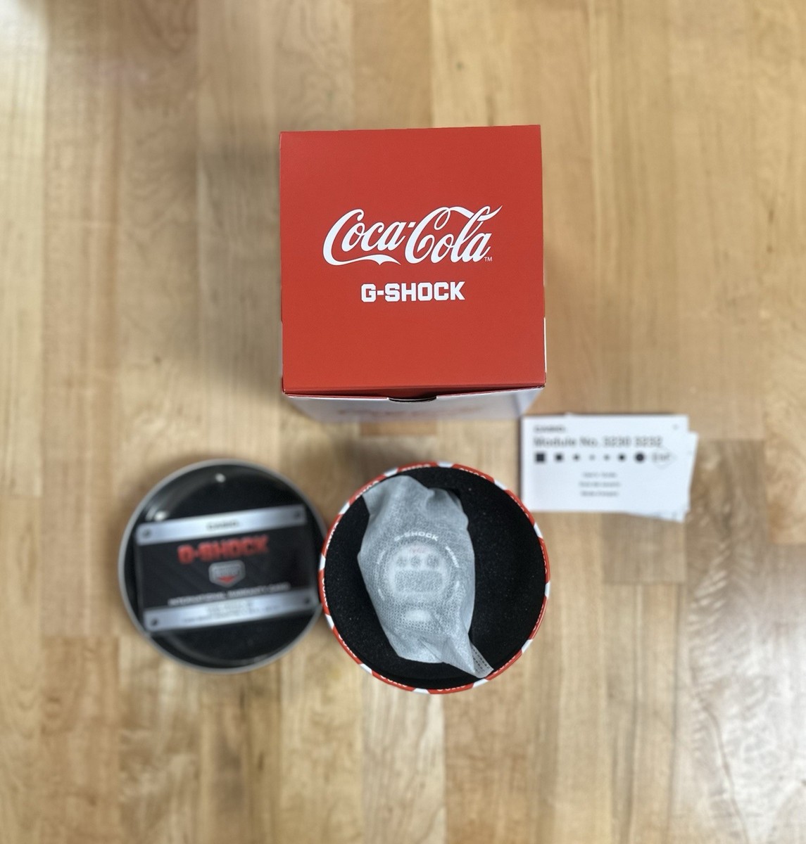CASIO G-SHOCK Limited edition Authentic Coca Cola DW6900CC23-3