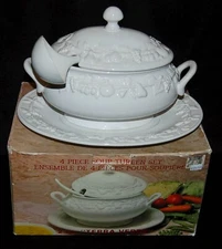 VINTAGE Sanor Ceramica 4 Piece Soup Tureen Set Terra Verde Made in Portugal